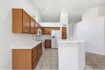 17136 N Woodrose Avenue, Surprise, AZ 85374 - Photo 16