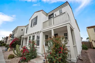 2923 N 48th Pl, Phoenix, AZ 85018 - Photo 2