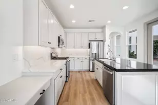 2923 N 48th Pl, Phoenix, AZ 85018 - Photo 12