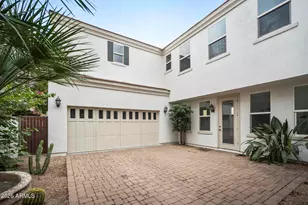 2923 N 48th Pl, Phoenix, AZ 85018 - Photo 4