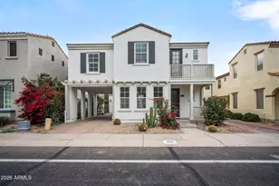 2923 N 48th Pl, Phoenix, AZ 85018 - Photo 1