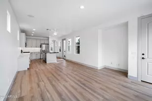 2923 N 48th Pl, Phoenix, AZ 85018 - Photo 14