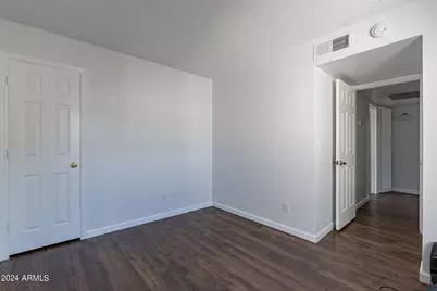 820 W University Drive #13, Tempe, AZ 85281 - Photo 28