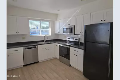 10856 W Abbott Avenue, Sun City, AZ 85351 - Photo 2