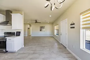 158 N Pettoshas Dr, Maricopa, AZ 85139 - Photo 32