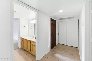 9445 N 94th Pl, Scottsdale, AZ 85258 - Photo 16