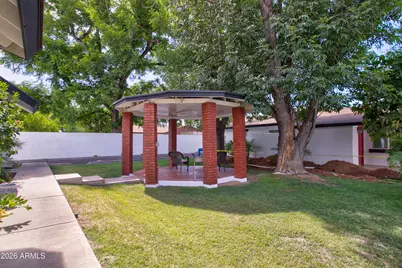 2215 W Augusta Avenue #102, Phoenix, AZ 85021 - Photo 8