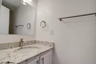 2215 W Augusta Ave, Phoenix, AZ 85021 - Photo 22