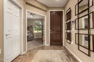 10945 W Pleasant Valley Ct, Sun City, AZ 85351 - Photo 4