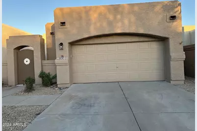 18811 N 44th Place, Phoenix, AZ 85050 - Photo 1