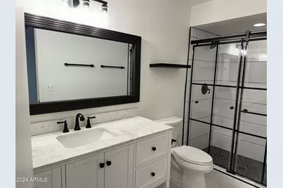 18811 N 44th Place, Phoenix, AZ 85050 - Photo 2