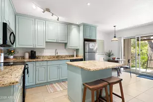 5525 E Thomas Rd, Phoenix, AZ 85018 - Photo 1