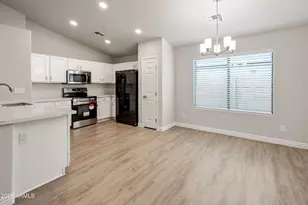 5811 S 16th Dr, Phoenix, AZ 85041 - Photo 4