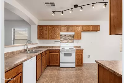 10614 W Edgemont Drive, Avondale, AZ 85392 - Photo 4