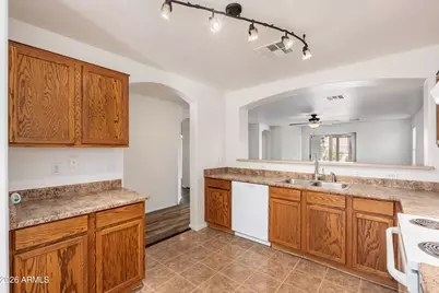 10614 W Edgemont Drive, Avondale, AZ 85392 - Photo 6