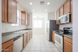 2030 N 78th Glen, Phoenix, AZ 85035 - Photo 6