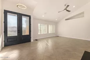 834 N Oak Ct, Chandler, AZ 85226 - Photo 2