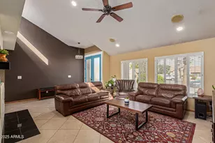 834 N Oak Ct, Chandler, AZ 85226 - Photo 2