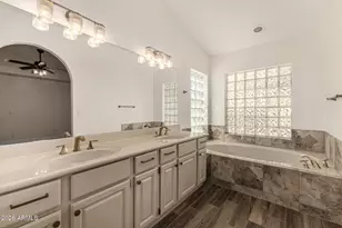 834 N Oak Ct, Chandler, AZ 85226 - Photo 20