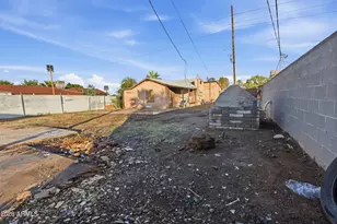 614 N 27th Ave, Phoenix, AZ 85009 - Photo 1