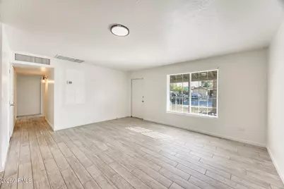 4724 W Monterosa Street, Phoenix, AZ 85031 - Photo 8