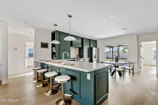 2941 E Cheery Lynn Rd, Phoenix, AZ 85016 - Photo 2