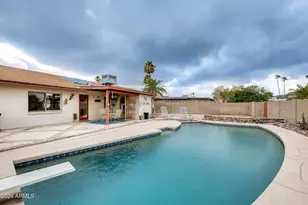 2910 E Windrose Dr, Phoenix, AZ 85032 - Photo 40