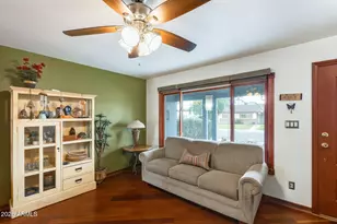 2910 E Windrose Dr, Phoenix, AZ 85032 - Photo 2