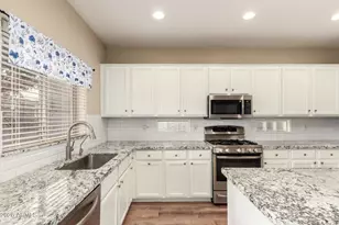 18838 E Lark Dr, Queen Creek, AZ 85142 - Photo 16