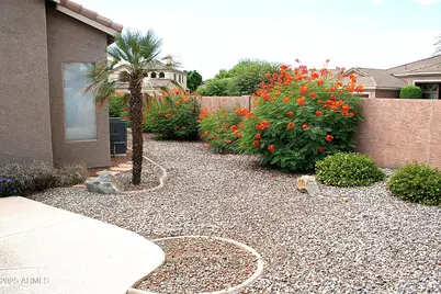 4624 E Robin Lane, Phoenix, AZ 85050 - Photo 12