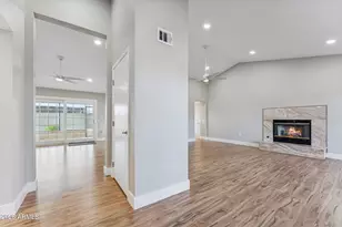 20826 N Gable Hill Dr, Sun City West, AZ 85375 - Photo 4