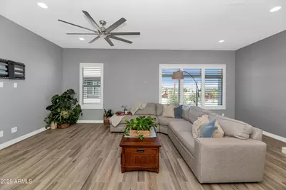 1717 E Morten Avenue #49, Phoenix, AZ 85020 - Photo 6