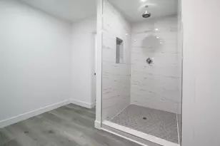 6112 W Frier Dr, Glendale, AZ 85301 - Photo 22