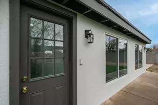 6112 W Frier Dr, Glendale, AZ 85301 - Photo 30