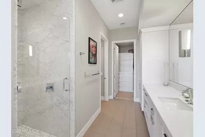 2 Biltmore Estate #211, Phoenix, AZ 85016 - Photo 38