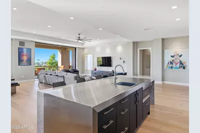 2 Biltmore Estate #211, Phoenix, AZ 85016 - Photo 10