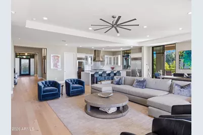 2 Biltmore Estate #211, Phoenix, AZ 85016 - Photo 4