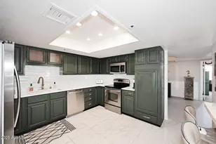 7860 E Camelback Rd, Scottsdale, AZ 85251 - Photo 12