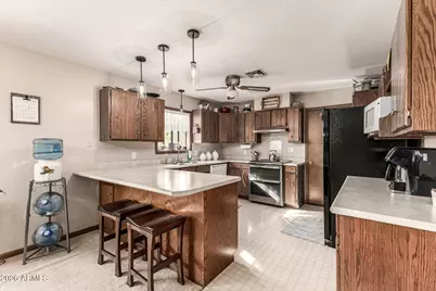 12427 W Desert Cove Road, El Mirage, AZ 85335 - Photo 10