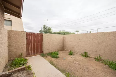 5041 N 39th Lane, Phoenix, AZ 85019 - Photo 14