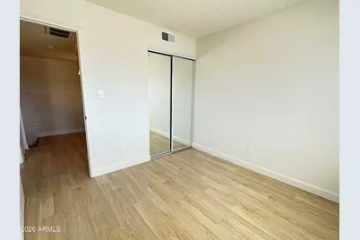 5205 N 42nd Parkway, Phoenix, AZ 85019 - Photo 12