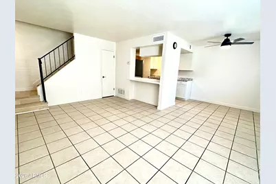 5205 N 42nd Parkway, Phoenix, AZ 85019 - Photo 1