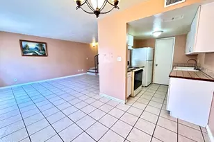 5205 N 42nd Pkwy, Phoenix, AZ 85019 - Photo 8