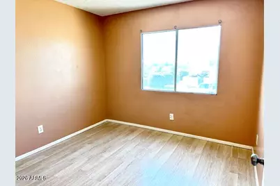 5205 N 42nd Parkway, Phoenix, AZ 85019 - Photo 14