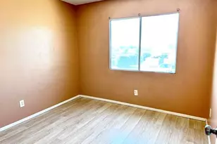 5205 N 42nd Pkwy, Phoenix, AZ 85019 - Photo 14