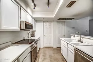 100 E Fillmore St, Phoenix, AZ 85004 - Photo 12