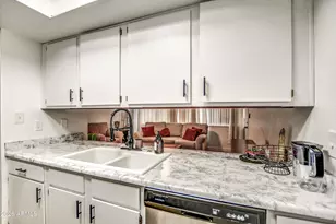 1808 N 32nd St, Phoenix, AZ 85008 - Photo 8