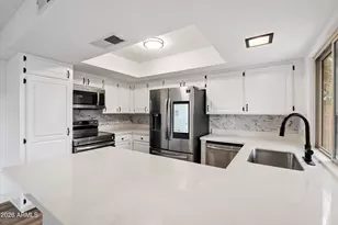 4829 E Apache Cir, Phoenix, AZ 85044 - Photo 18