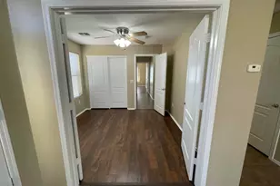 2250 E Deer Valley Rd, Phoenix, AZ 85024 - Photo 10