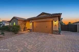 18173 W Mackenzie Dr, Goodyear, AZ 85395 - Photo 2